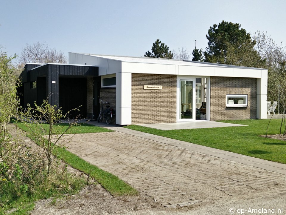 Buitenaanzicht Bommelstein Buitenaanzicht Bommelstein